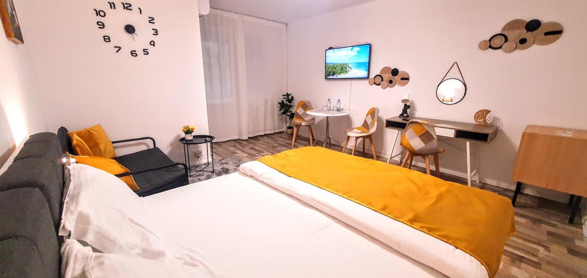The Yellow King - Luxurious Apartment Бухарест Экстерьер фото