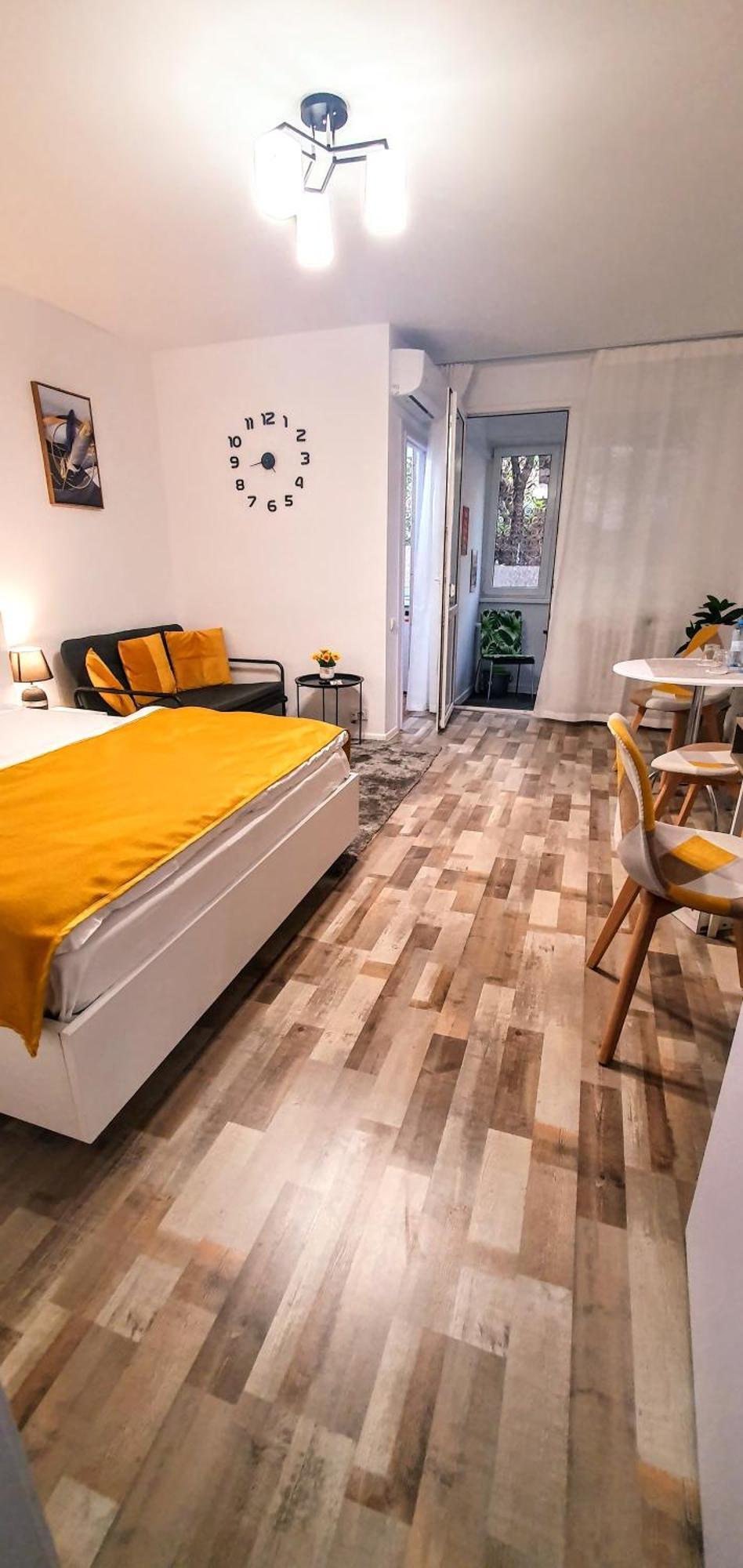 The Yellow King - Luxurious Apartment Бухарест Экстерьер фото